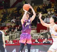  里程碑夜本菲卡临场应变；国王杯今晨刷纪录；压力陡增；纪律约束更严格